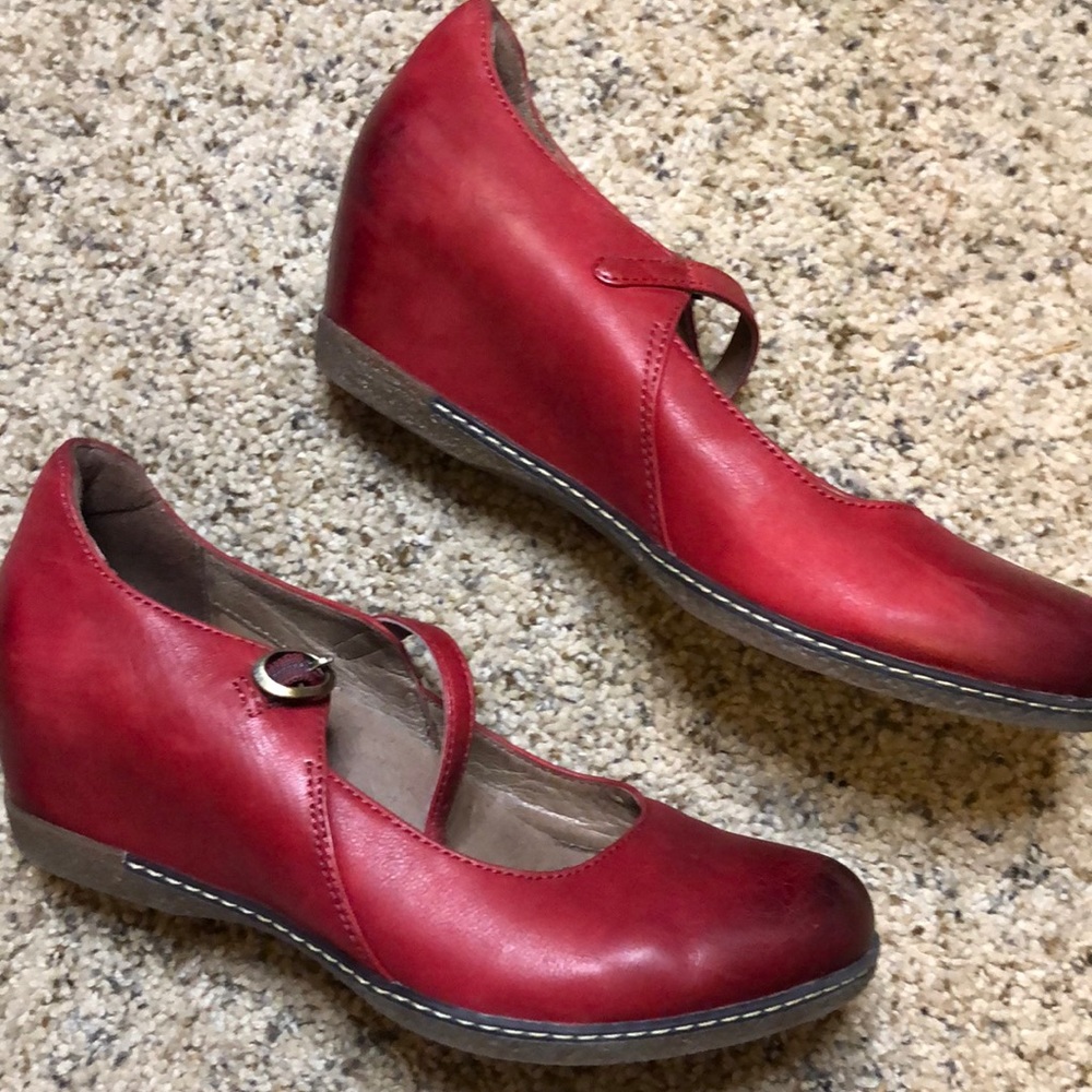 Red Heeled Danskos